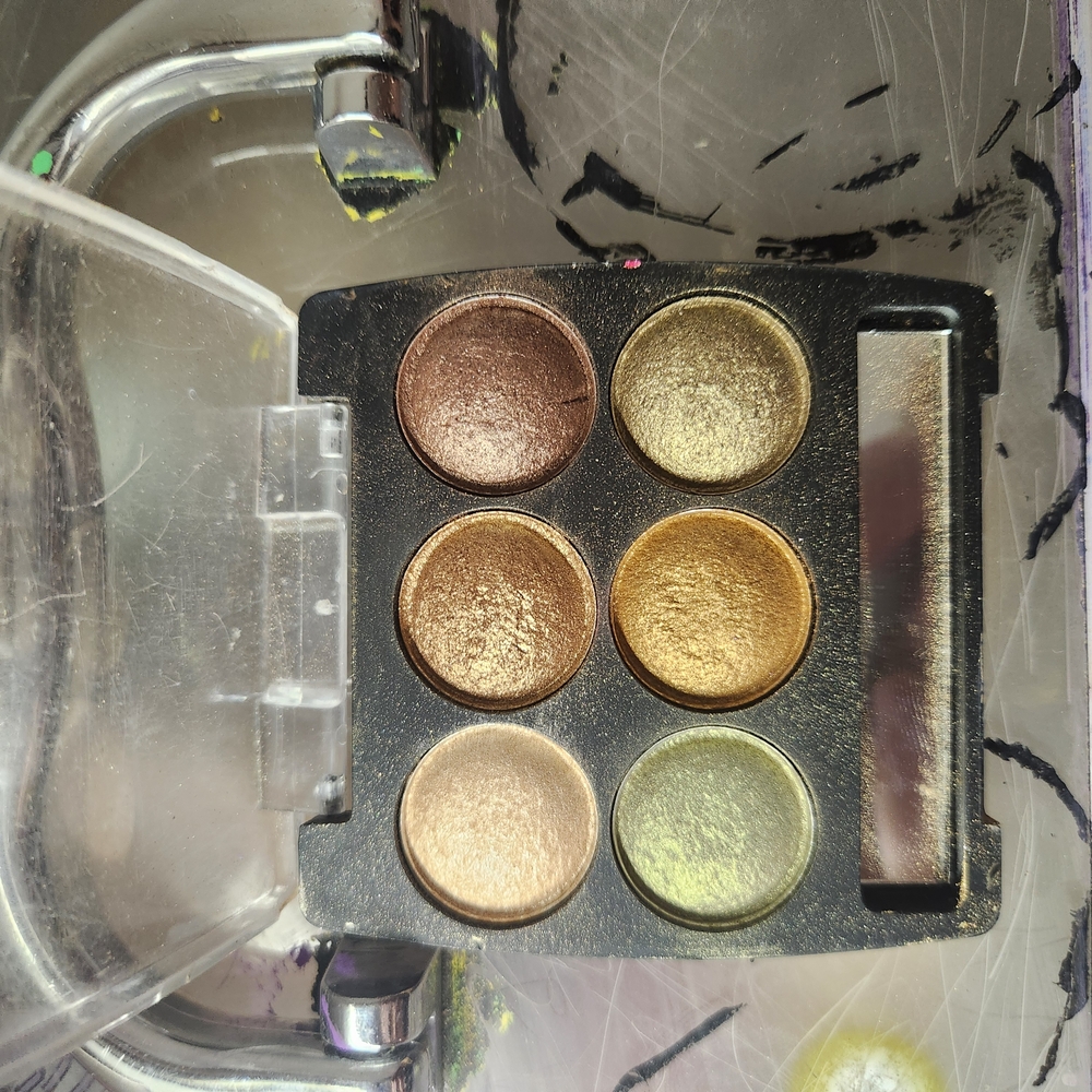 Shimmer Eyeshadow Palette - Gold and Brown Shades